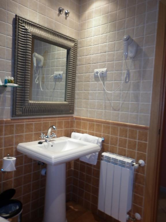 Hostal Meson Castilla Siguenza Exterior foto